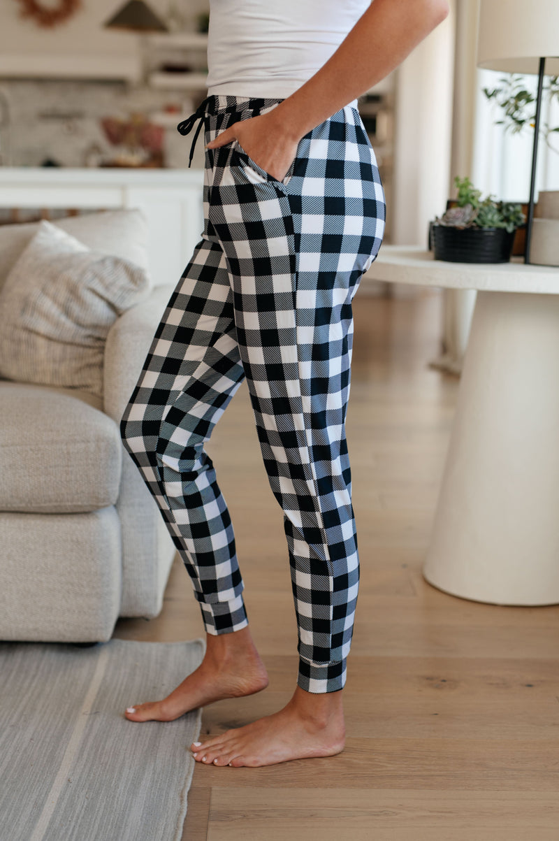 Your New Favorite Joggers in Black and White Check